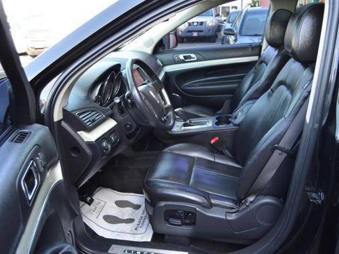 Used 2012 Lincoln MKT AWD image 50