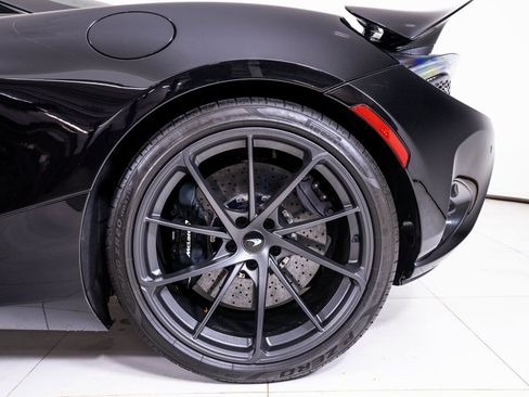 Used 2025 McLaren 750S Spider image 17