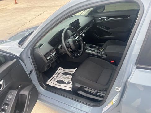 Used 2023 Honda Civic EX image 11