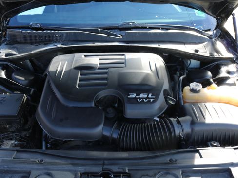 Used 2019 Chrysler 300 S image 25