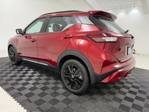 Used 2024 Nissan Kicks SR w/ SR Premium Package FWD image 6