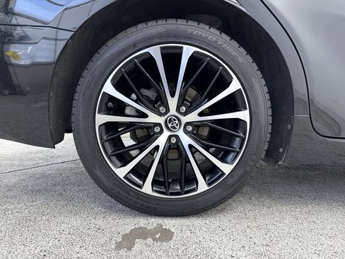 Used 2019 Toyota Camry SE FWD image 39