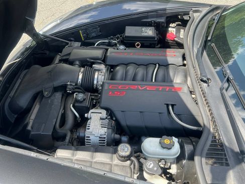 Used 2010 Chevrolet Corvette Convertible w/ Preferred Equipment Group RWD image 14