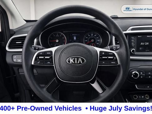 Used 2020 Kia Sorento LX FWD image 11