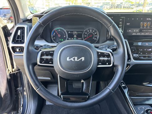 Used 2022 Kia Sorento SX image 24