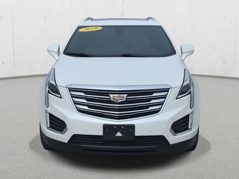 Used 2019 Cadillac XT5 Premium Luxury AWD/4WD image 2