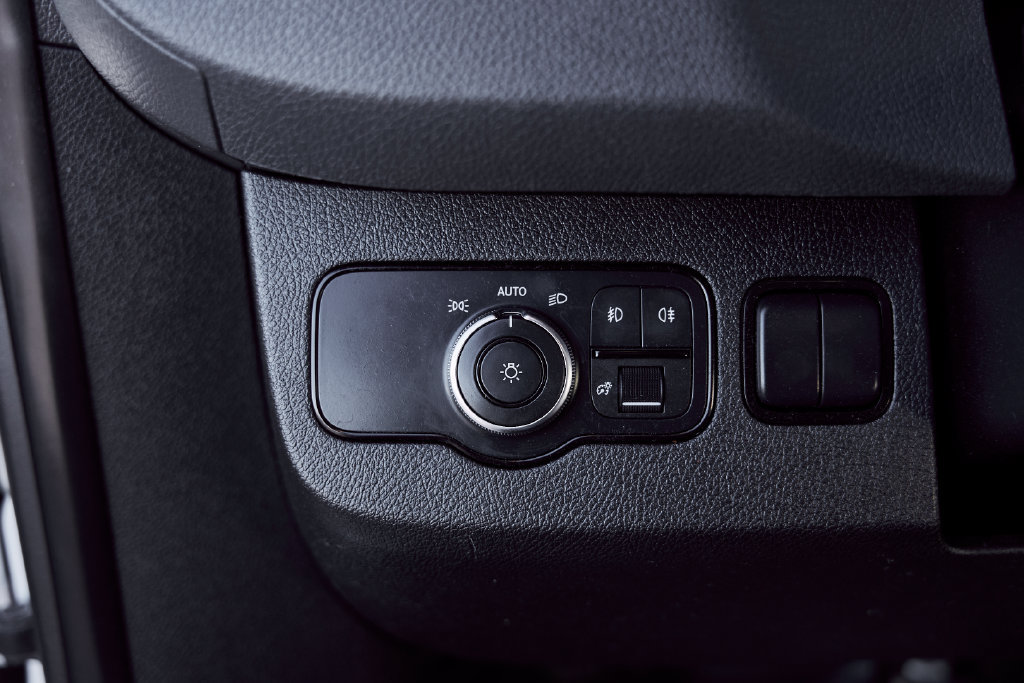 Used 2019 Mercedes-Benz Sprinter 144 image 46