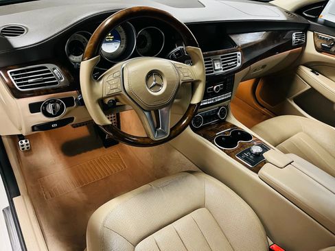 Used 2012 Mercedes-Benz CLS 550 image 17
