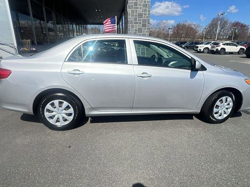 Used 2010 Toyota Corolla LE FWD image 8