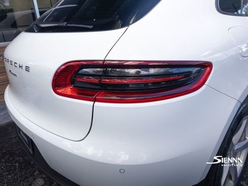 Used 2018 Porsche Macan image 14