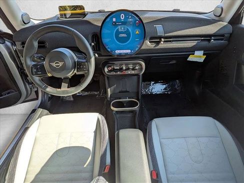 Certified 2025 MINI Cooper S image 17