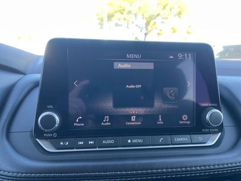 Used 2023 Nissan Rogue SV AWD/4WD image 16