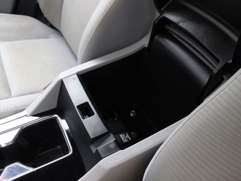 Used 2017 Honda Accord LX image 45