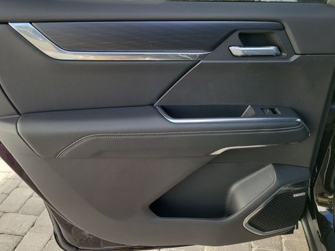 New 2026 GMC Acadia Elevation w/ Elevation Premium Package FWD image 12