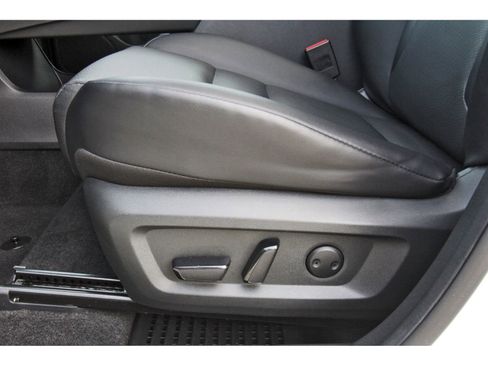 Used 2023 Nissan Rogue SV w/ SV Premium B Package image 28