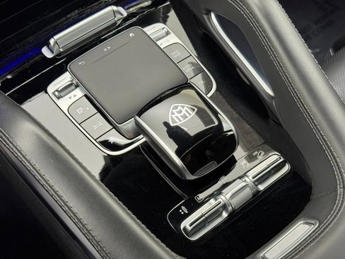 Used 2023 Mercedes-Benz Maybach GLS 600 4MATIC image 32