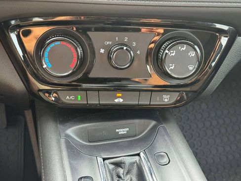 Used 2019 Honda HR-V LX image 26