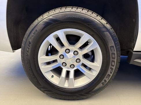 Used 2019 Chevrolet Tahoe LT AWD/4WD image 9