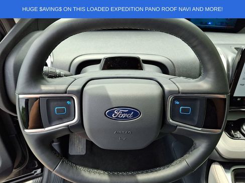 Used 2025 Ford Expedition Active AWD/4WD image 21