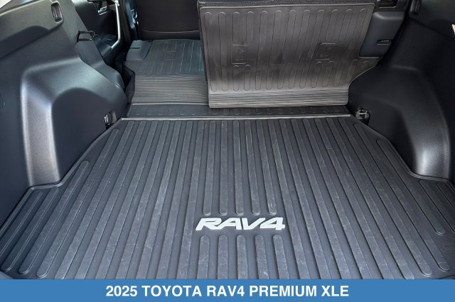 Used 2025 Toyota RAV4 XLE Premium AWD/4WD image 17
