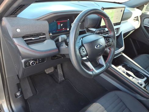 Used 2025 Ford Explorer ST-Line image 9