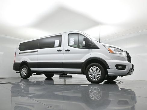 Certified 2022 Ford Transit 350 XLT RWD image 4