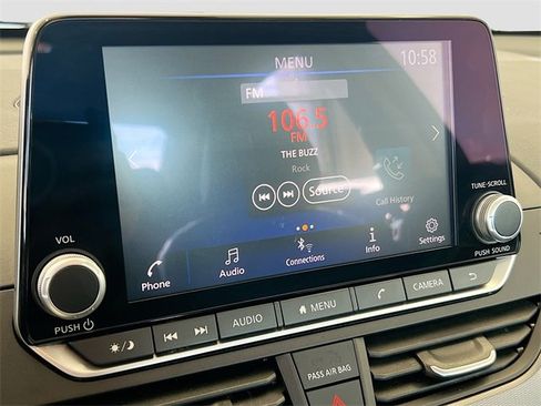 Used 2024 Nissan Altima 2.5 SR image 8