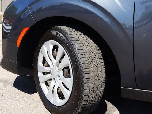 Used 2021 Kia Soul LX image 6