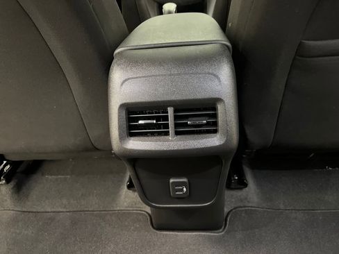 Used 2024 Chevrolet Equinox LT image 20