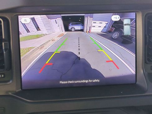 Used 2025 Ford Bronco Big Bend image 18