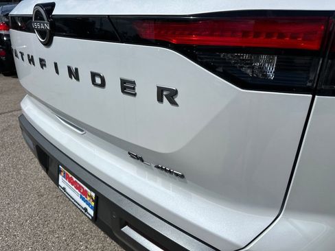 New 2026 Nissan Pathfinder SL AWD/4WD image 33