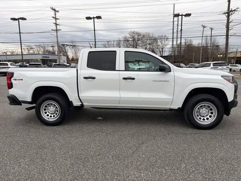 Used 2024 Chevrolet Colorado W/T w/ WT Convenience Package II image 10
