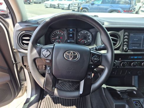 Used 2022 Toyota Tacoma SR w/ SX Package AWD/4WD image 18