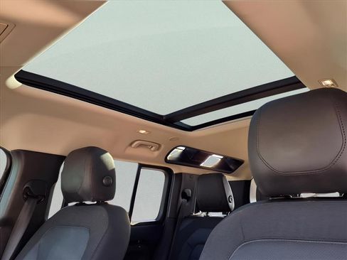 Used 2020 Land Rover Defender 110 S image 18