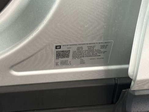 Used 2021 Chevrolet Equinox LS FWD image 28