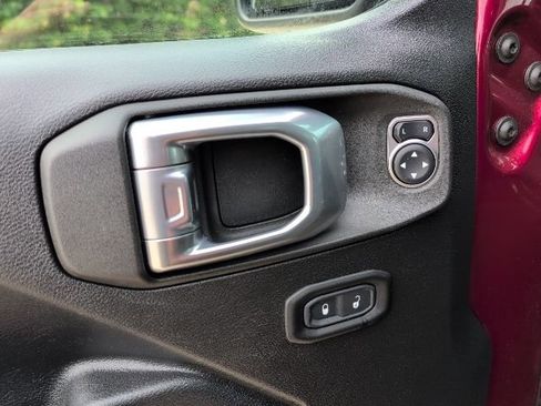 Used 2021 Jeep Gladiator Rubicon w/ Trailer Tow Package image 17