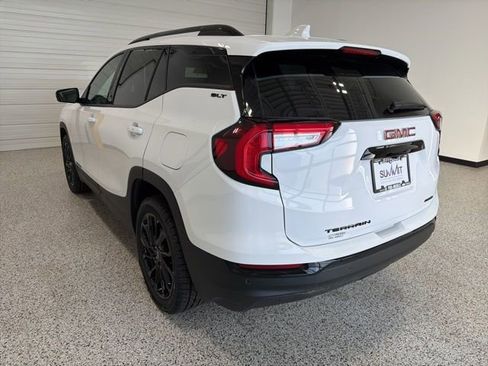 Used 2023 GMC Terrain SLT w/ Infotainment Package II image 6