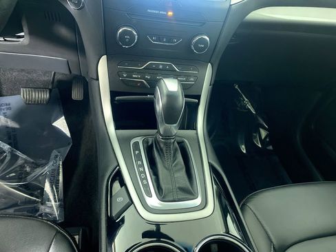 Used 2018 Ford Edge SEL w/ Equipment Group 201A image 16