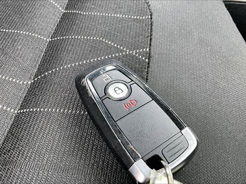 Used 2021 Ford EcoSport SE image 15