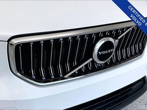 Used 2023 Volvo XC40 B4 Plus w/ Protection Package Premier image 37