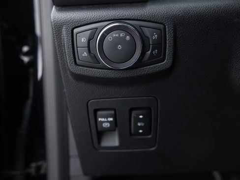 Used 2018 Ford F150 XLT w/ Equipment Group 302A Luxury image 41