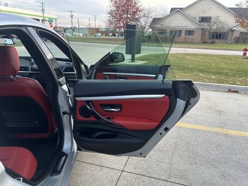 Used 2018 BMW 330i Gran Turismo xDrive image 39