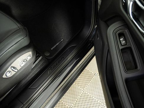 New 2026 Porsche Macan AWD/4WD image 26