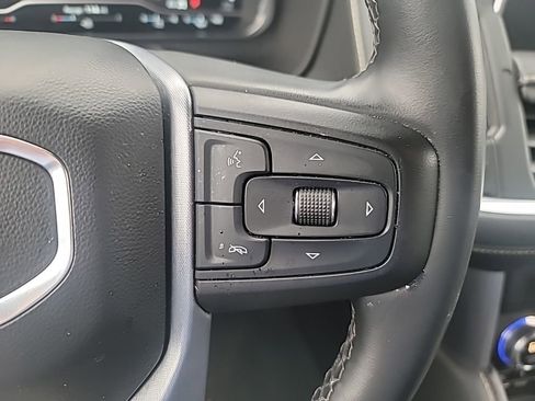 Used 2023 GMC Yukon SLT image 20