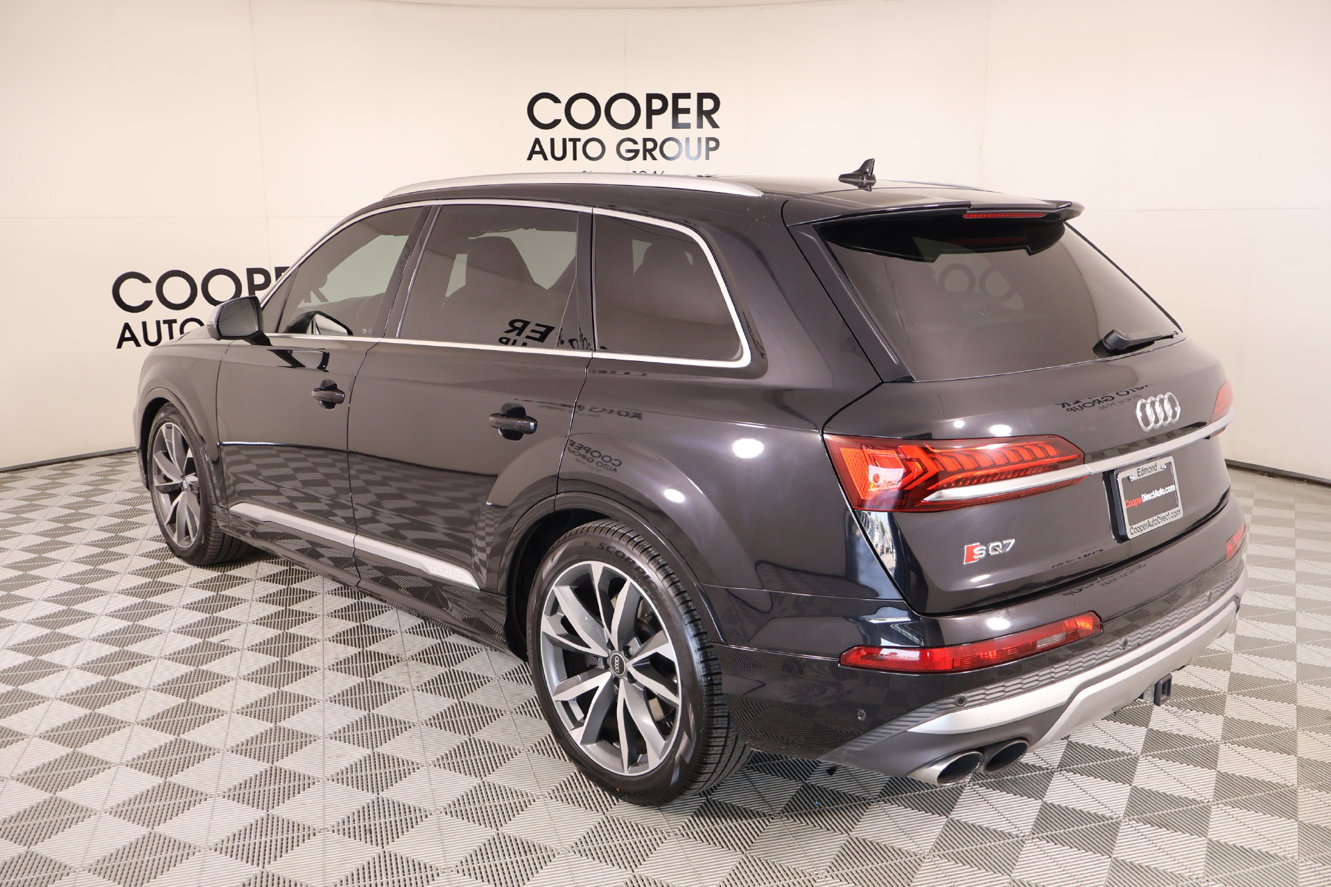 Used 2021 Audi SQ7 Premium Plus w/ Driver Assistance Package AWD/4WD image 25
