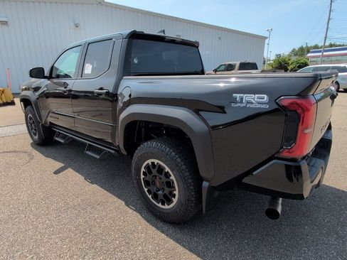 Certified 2026 Toyota Tacoma TRD Off-Road AWD/4WD image 4
