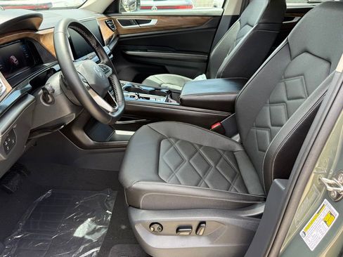 New 2026 Volkswagen Atlas SE FWD image 11
