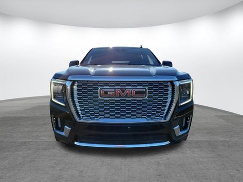 Used 2024 GMC Yukon Denali w/ Denali Reserve Package image 2