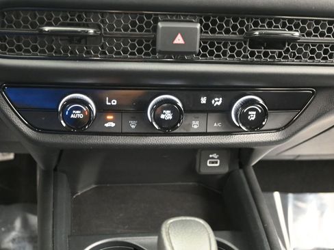 Used 2025 Honda HR-V LX image 15