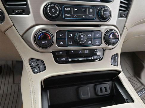 Used 2020 GMC Yukon Denali w/ Denali Ultimate Package AWD/4WD image 29